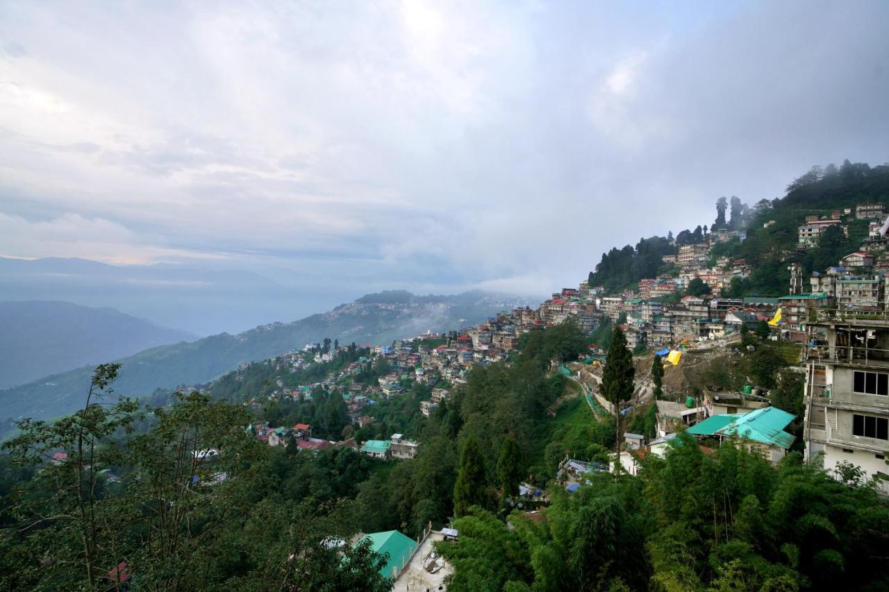 Hotel Hill Queen Near Sherpa Gumba Darjeeling Mall 5 Min Couple Friendly Exterior photo